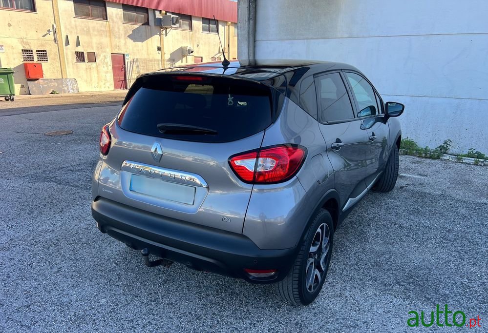 2016' Renault Captur photo #5