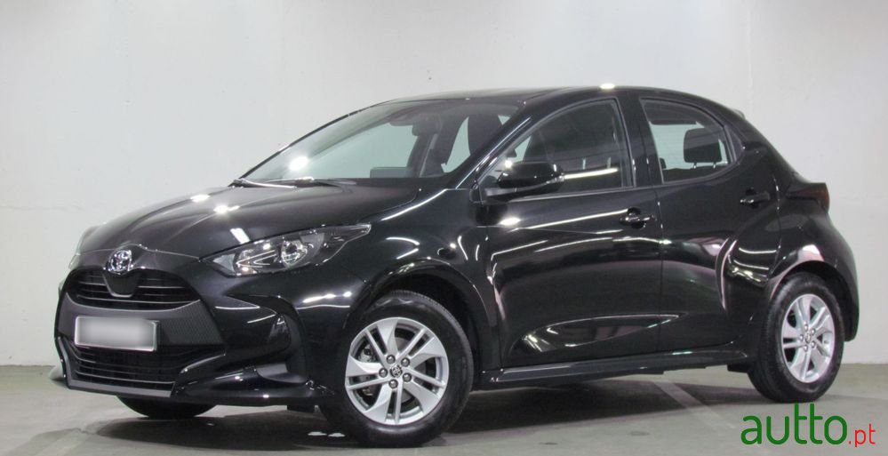 2022' Toyota Yaris photo #1
