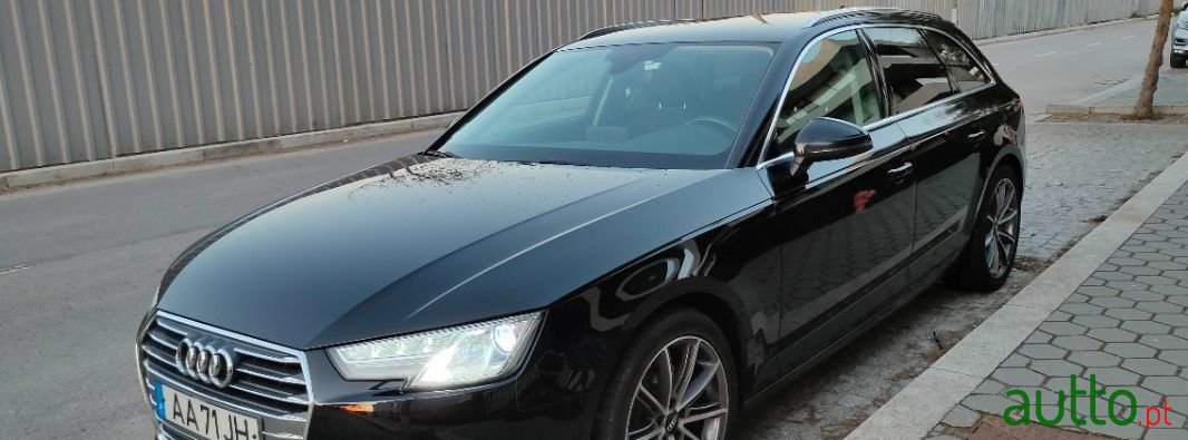 2016' Audi A4 Avant photo #2