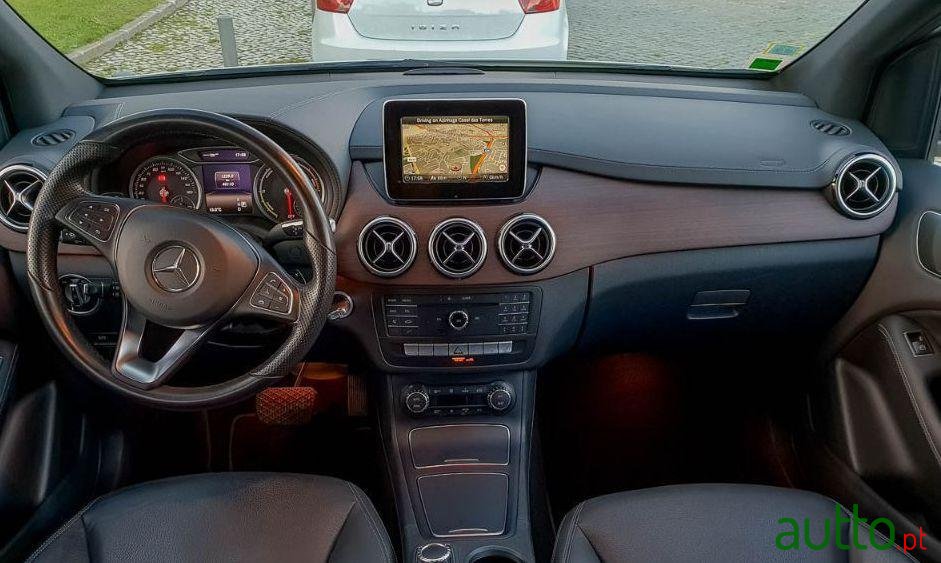 2016' Mercedes-Benz B-Electric-Drive photo #1