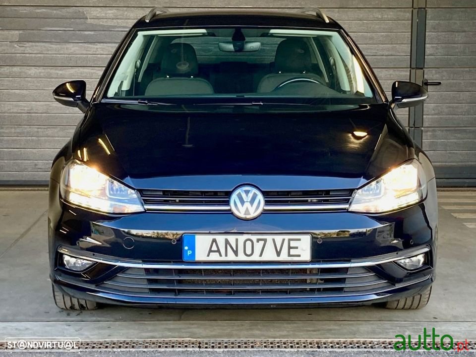 2018' Volkswagen Golf Variant photo #1