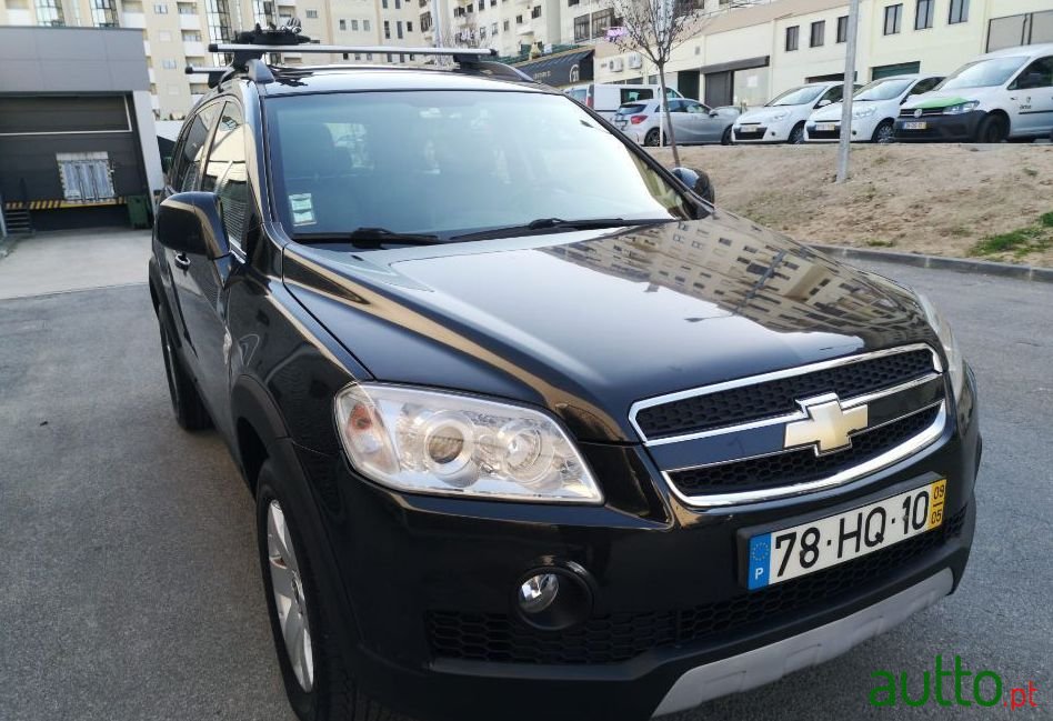 2009' Chevrolet Captiva photo #2