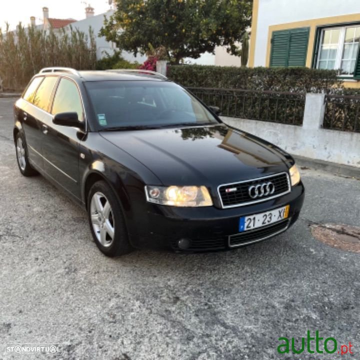 2001' Audi A4 Avant photo #3