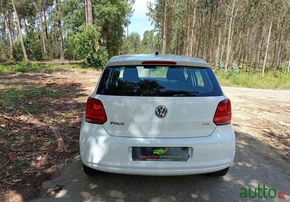 2013' Volkswagen Polo photo #2