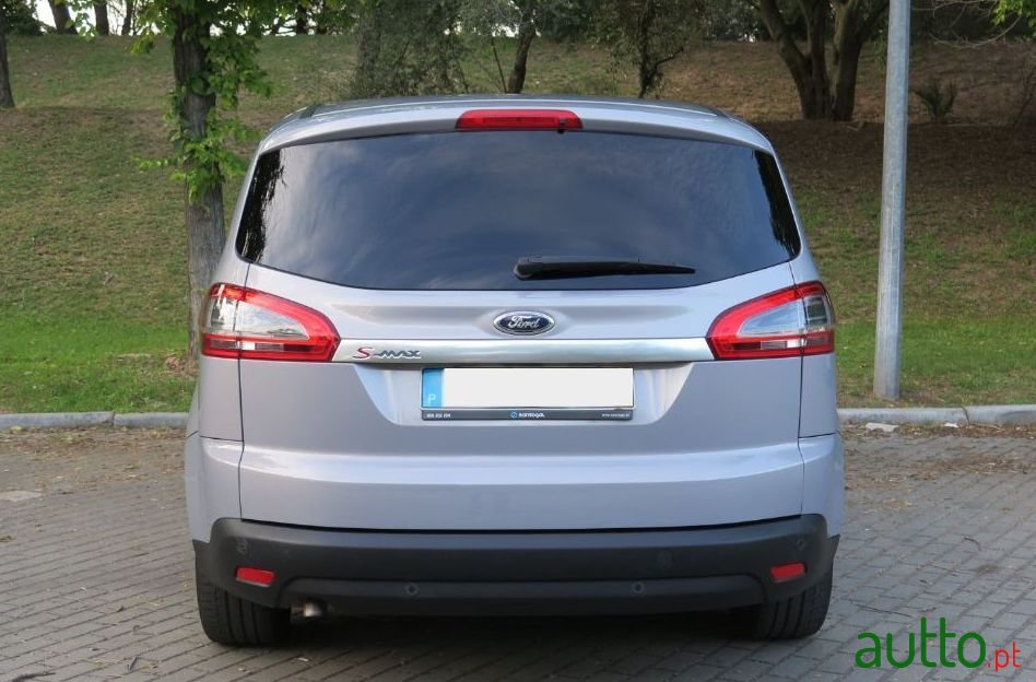 2011' Ford S-Max photo #2