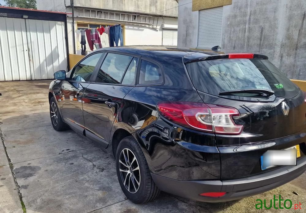 2012' Renault Megane Break photo #3