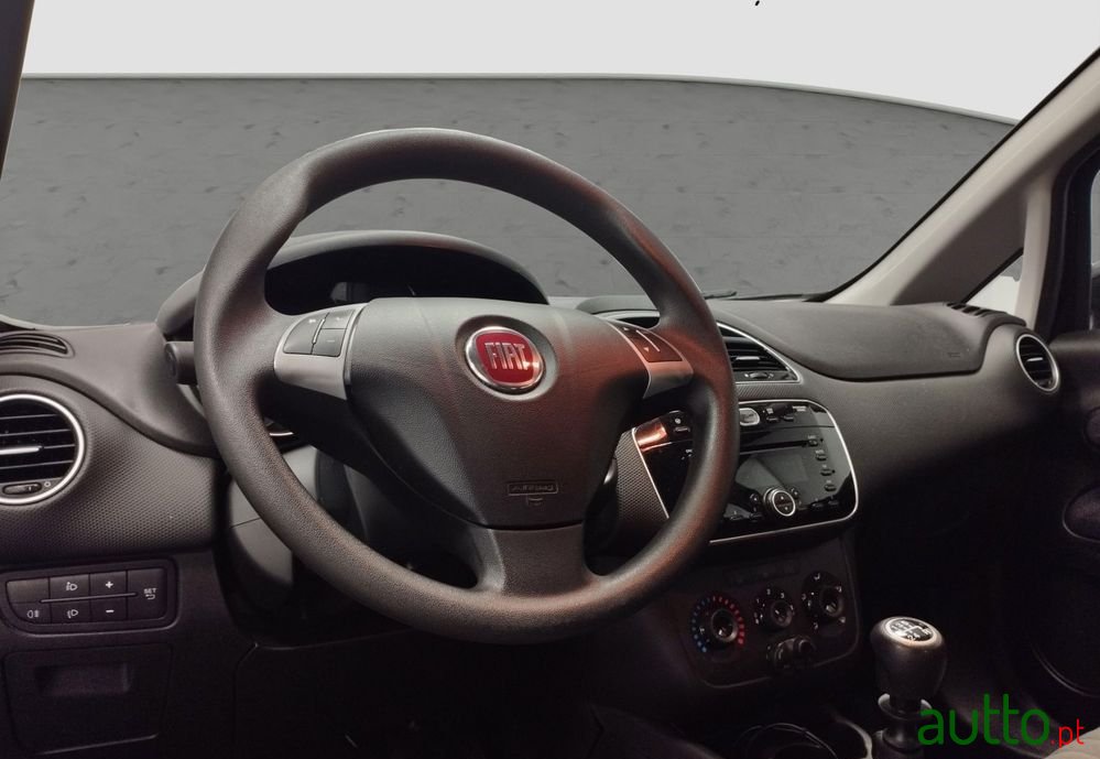 2017' Fiat Punto 1.2 Easy S&S photo #6