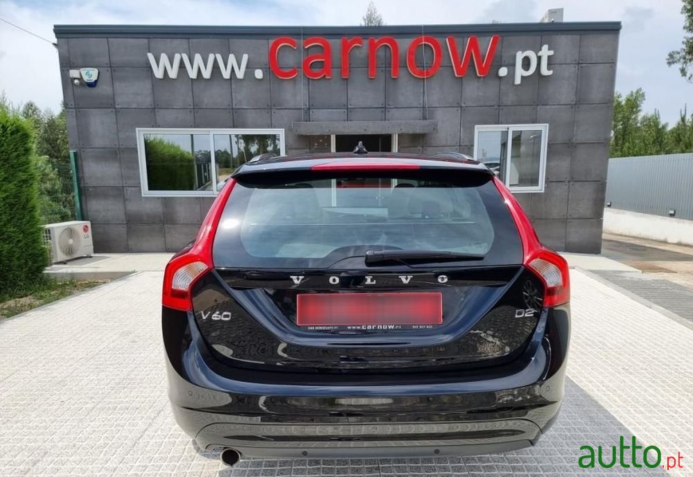 2016' Volvo V60 2.0 D2 Vor photo #6