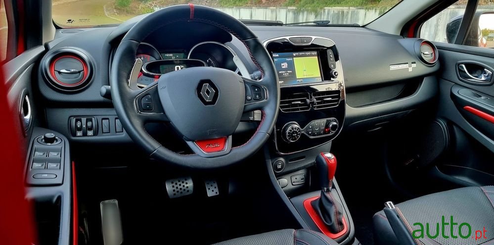 2014' Renault Clio photo #5