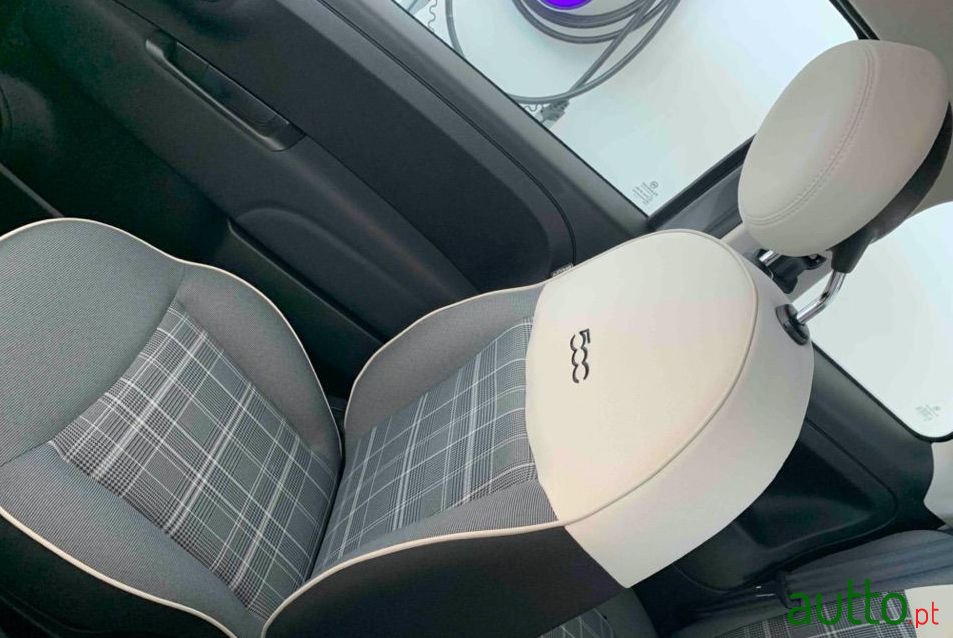 2020' Fiat 500 photo #2