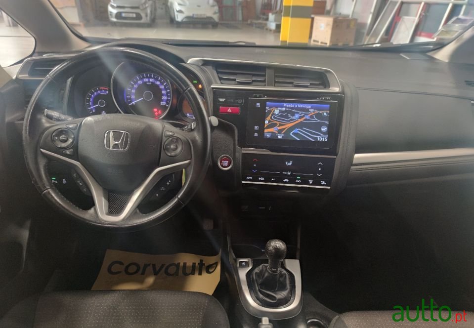 2015' Honda Jazz photo #5