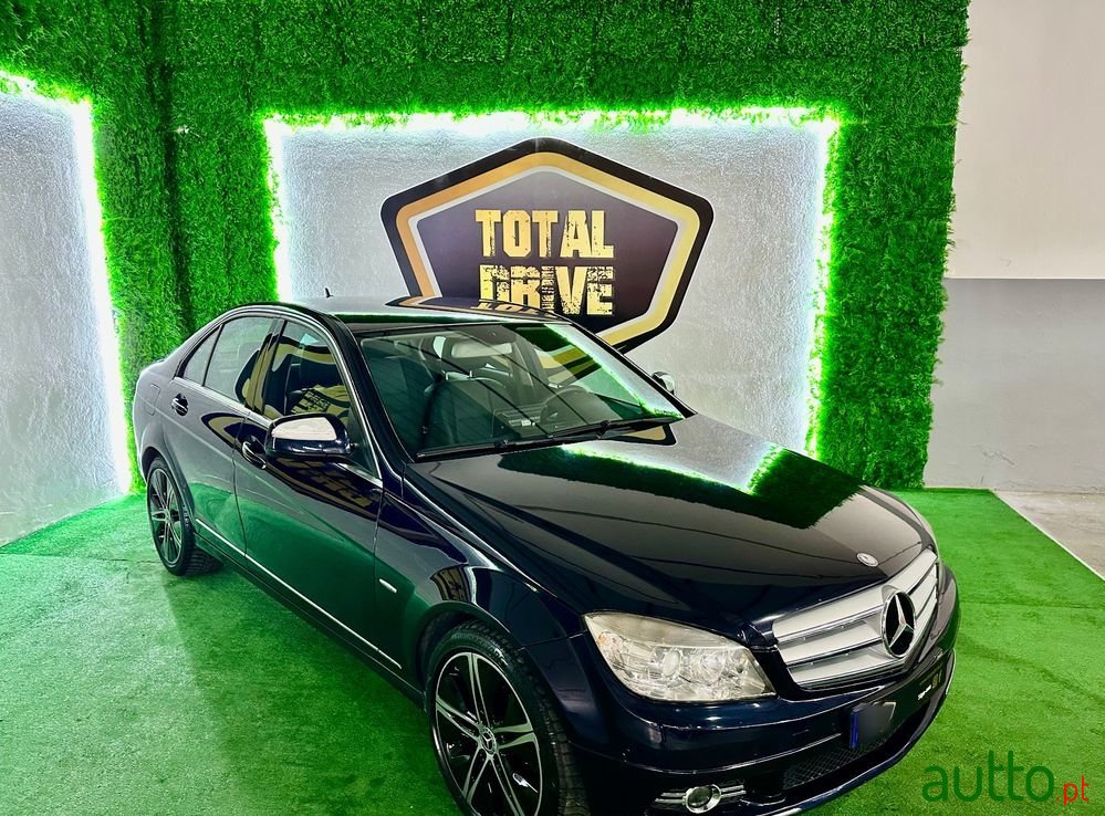 2007' Mercedes-Benz Classe C photo #1
