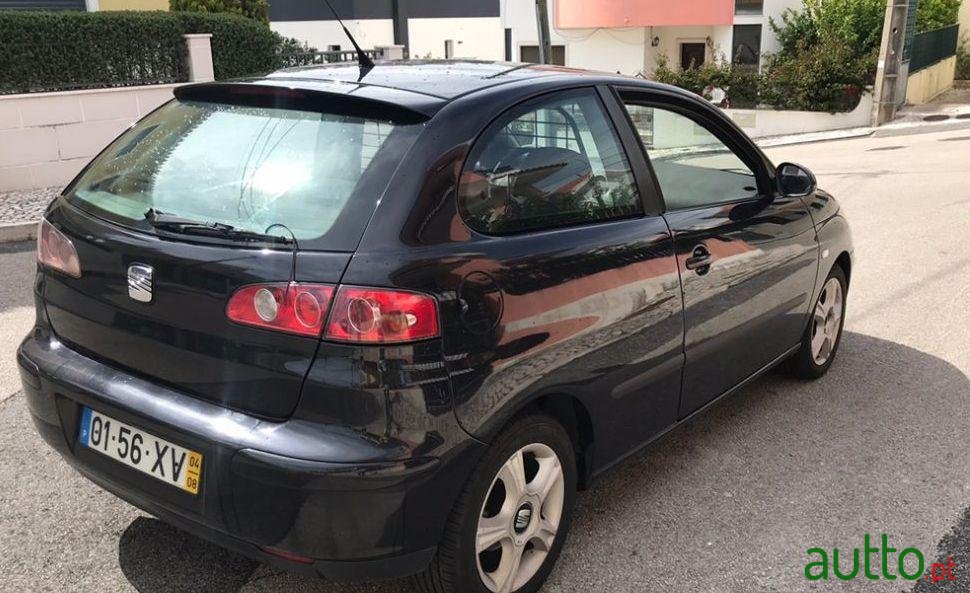 2004' SEAT Ibiza photo #1