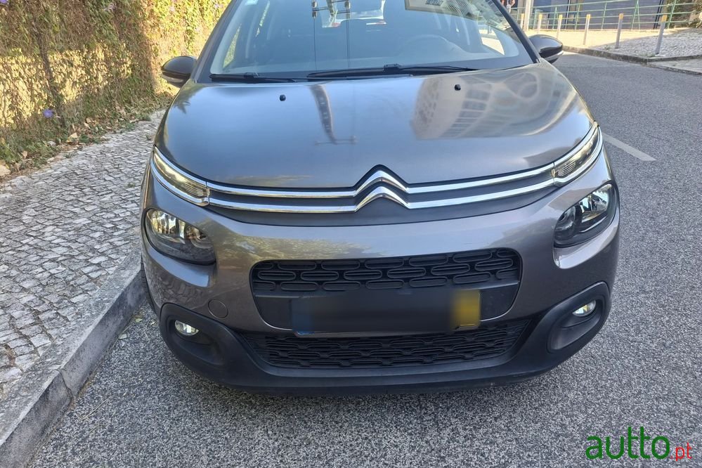 2018' Citroen C3 1.6 Bluehdi Shine photo #2