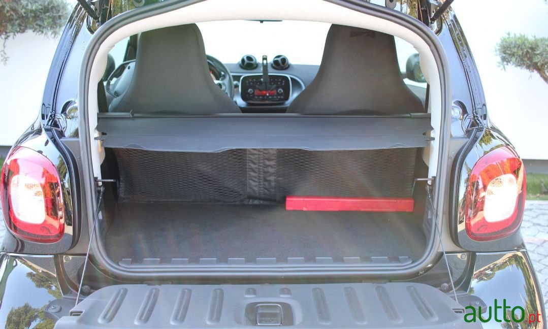 2019' Smart Fortwo photo #6