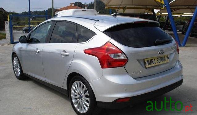 2011' Ford Focus 1.6 Tdci Titanium photo #1