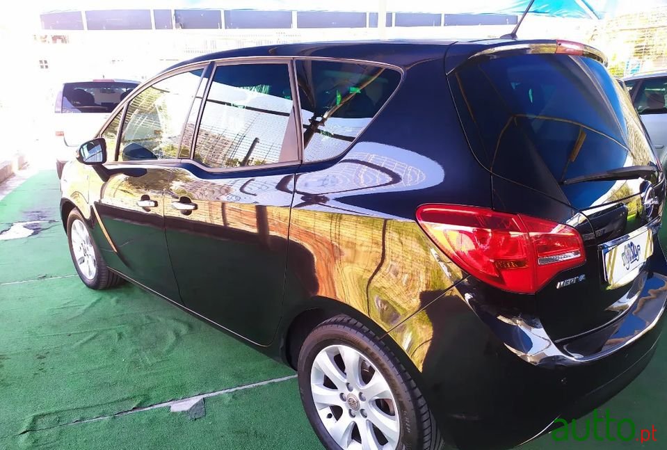 2011' Opel Meriva photo #4