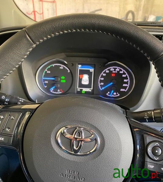 2019' Toyota Yaris photo #3