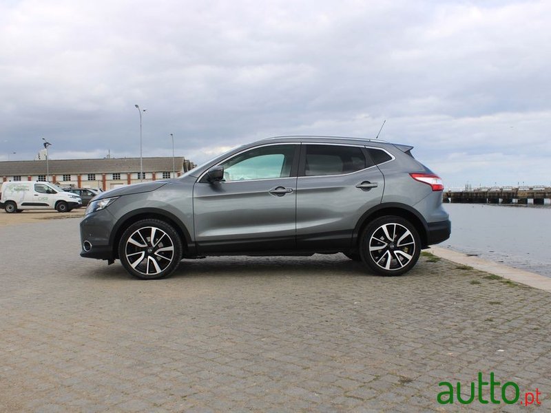 2015' Nissan Qashqai photo #2