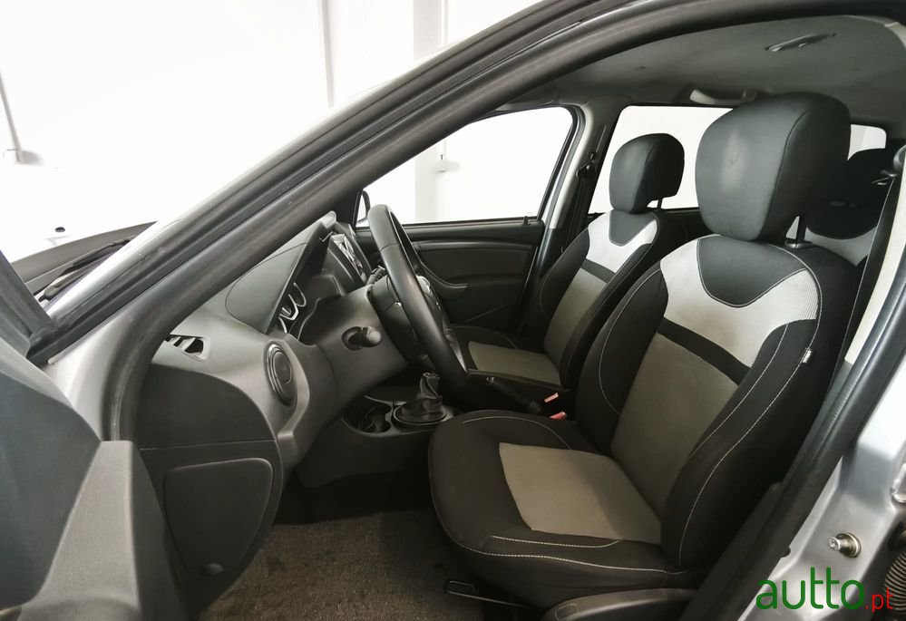 2017' Dacia Duster photo #6