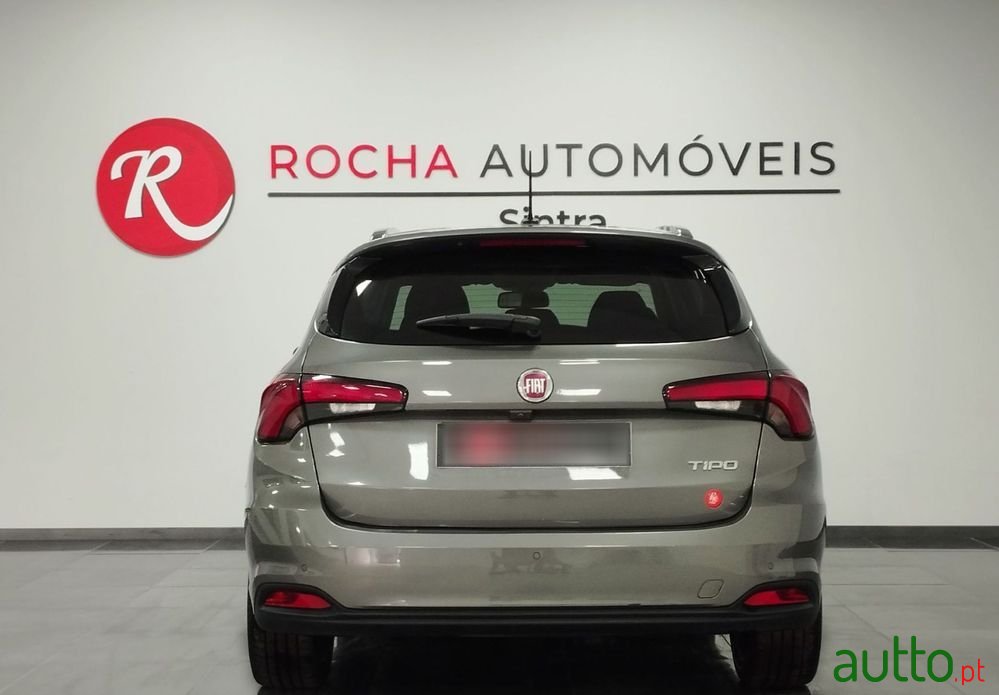 2019' Fiat Tipo Station Wagon photo #4