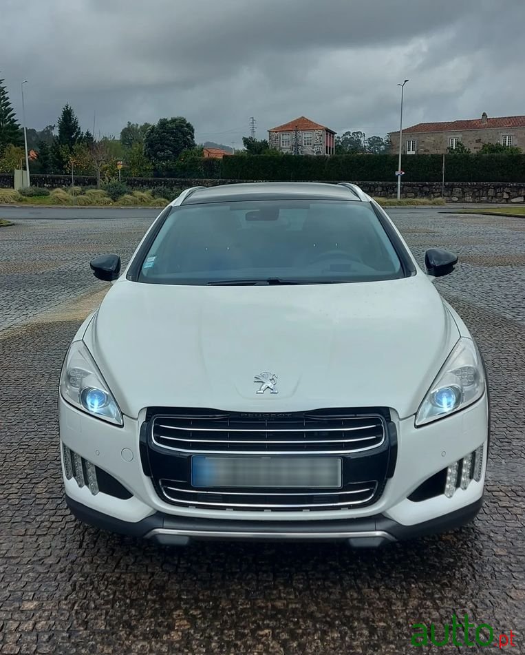 2013' Peugeot 508 RXH photo #2