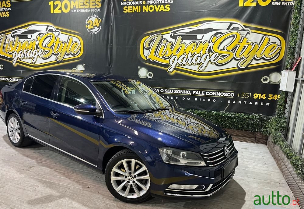 2011' Volkswagen Passat photo #5