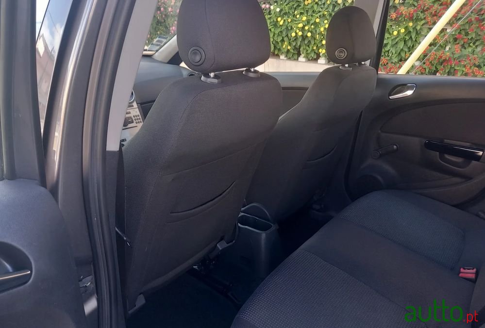 2012' Opel Corsa photo #6