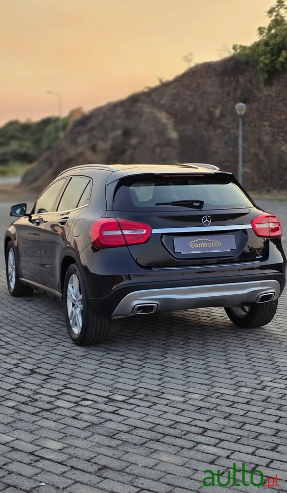 2016' Mercedes-Benz Classe Gla photo #2