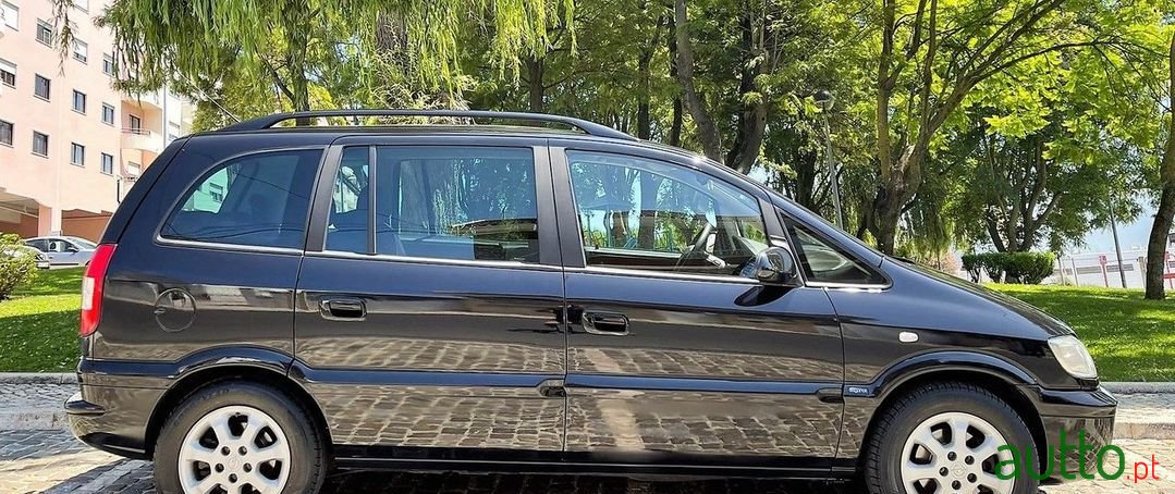 2003' Opel Zafira photo #3