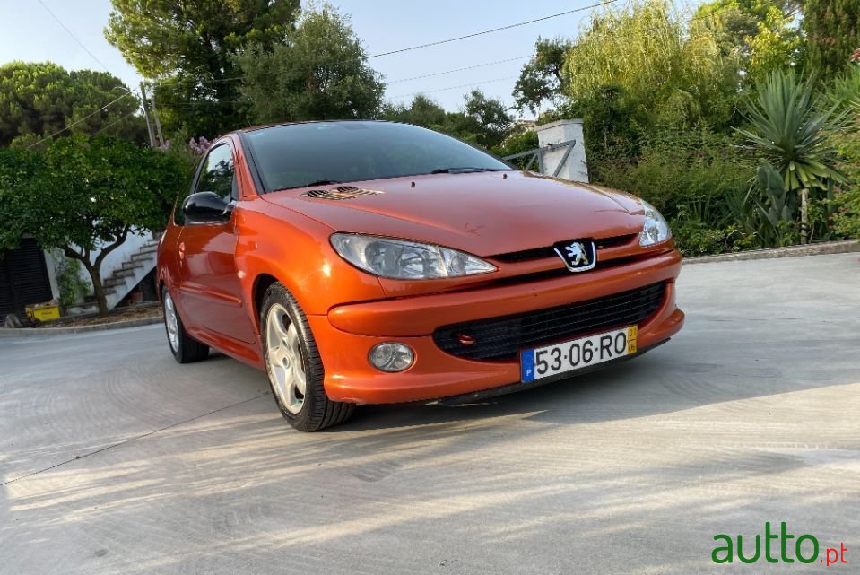 2001' Peugeot 206 photo #2