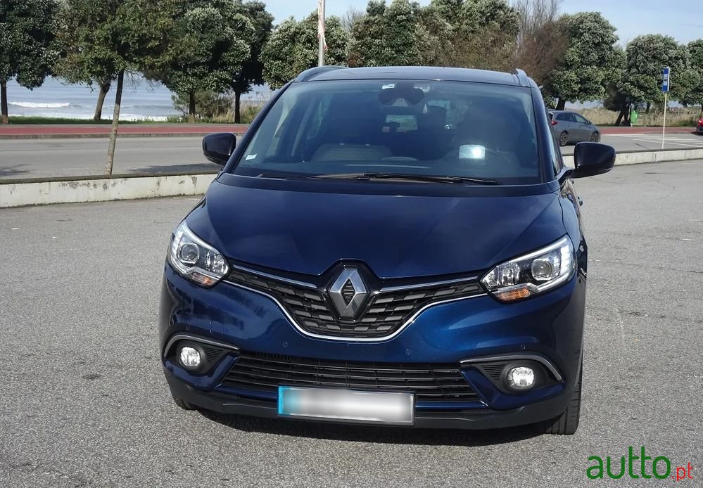 2020' Renault Grand Scenic photo #2