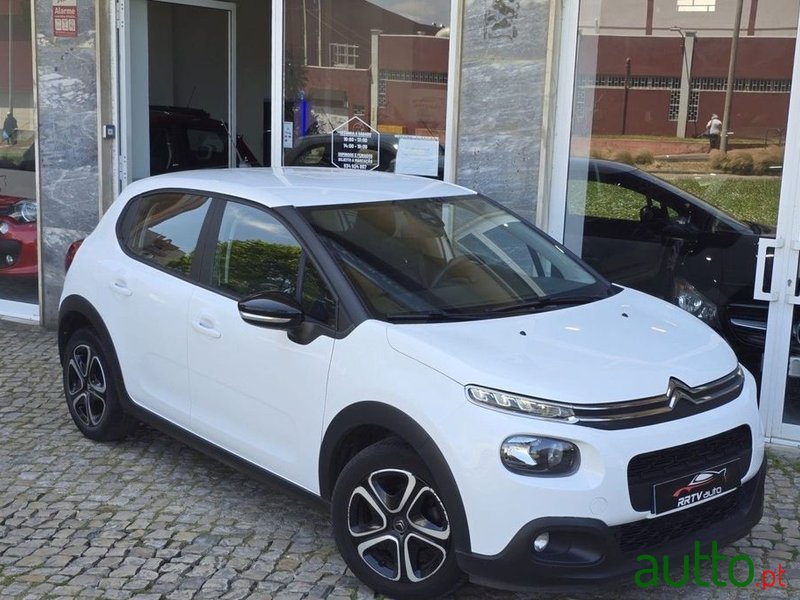 2018' Citroen C3 1.2 Puretech Feel photo #3