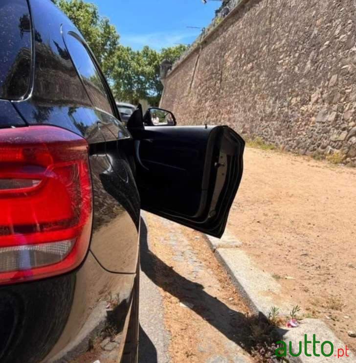 2013' BMW 118 D photo #2