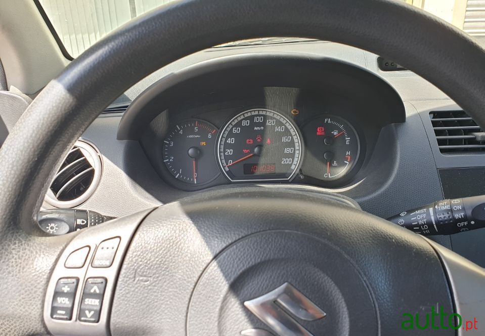 2007' Suzuki Swift photo #5