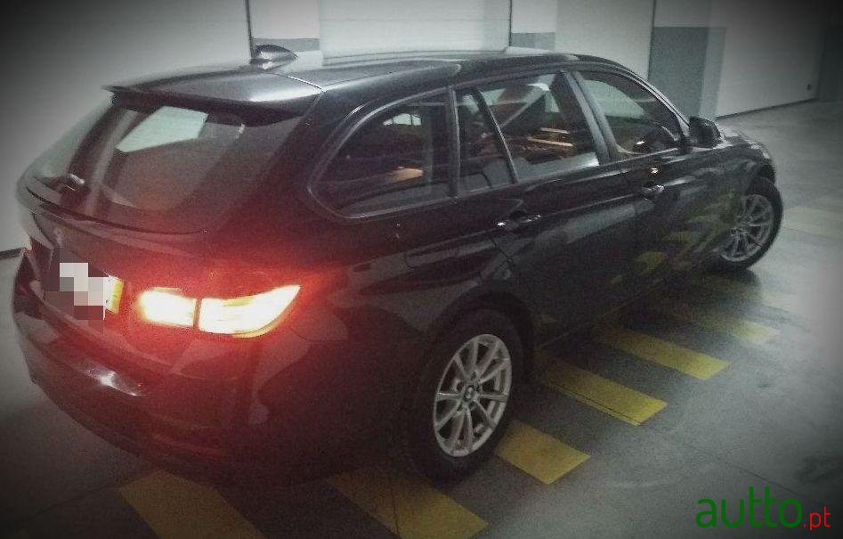 2013' BMW 316 D Touring photo #2