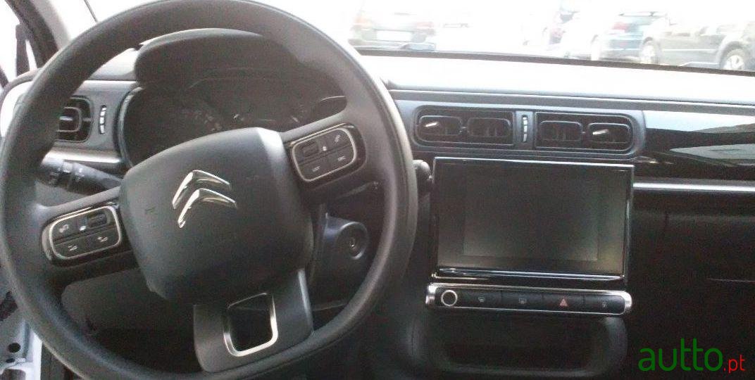 2017' Citroen C3 Puretech photo #1