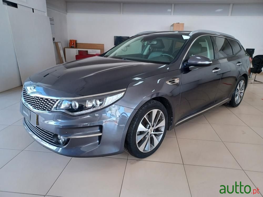 2018' Kia Optima Sw photo #2