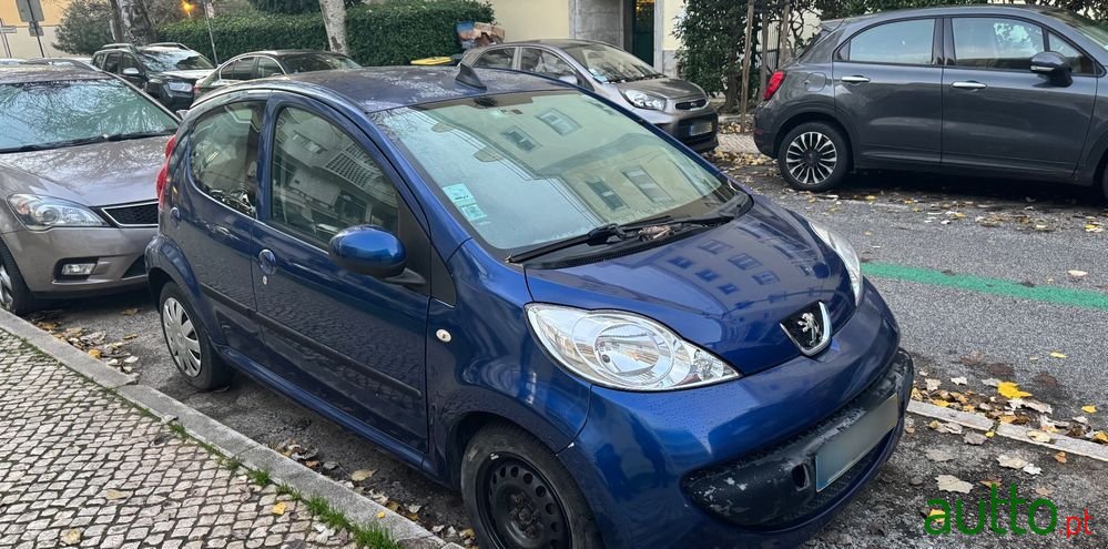 2006' Peugeot 107 photo #1