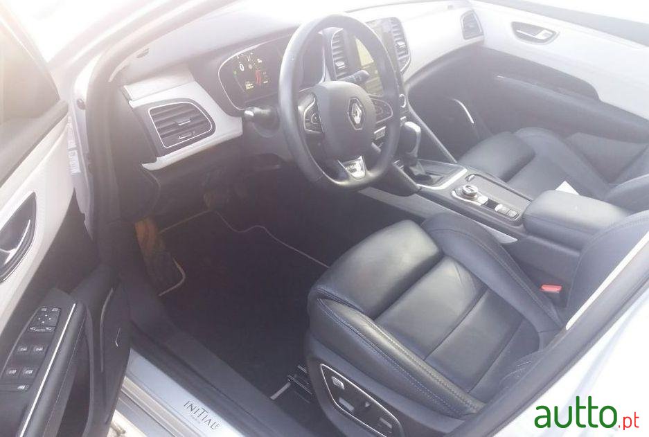 2017' Renault Talisman Sport Tourer photo #2