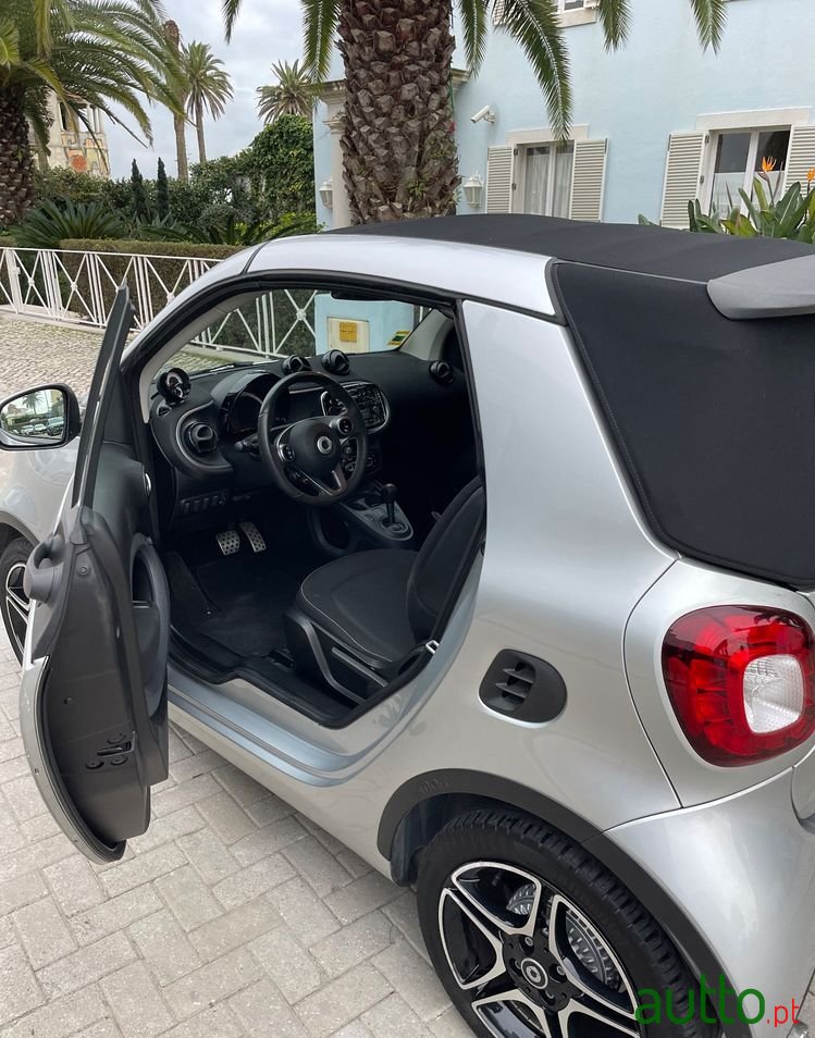2017' Smart Fortwo Cabrio photo #3