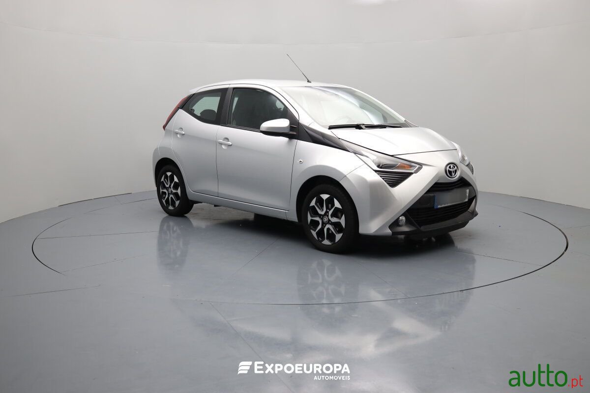 2021' Toyota Aygo photo #3