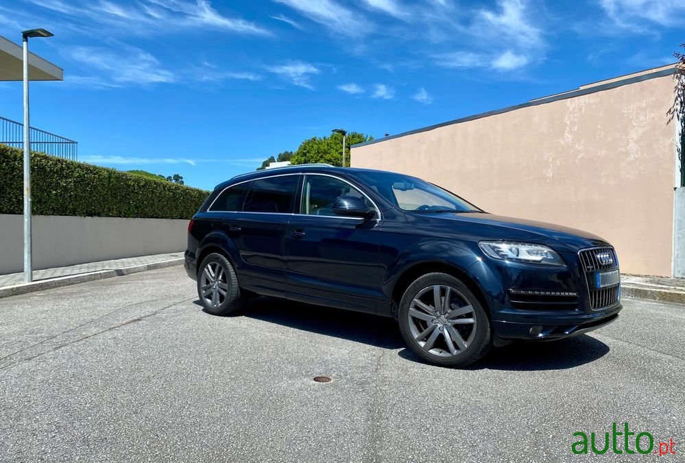 2011' Audi Q7 photo #2