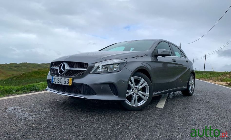 2017' Mercedes-Benz A-180 Cdi photo #2