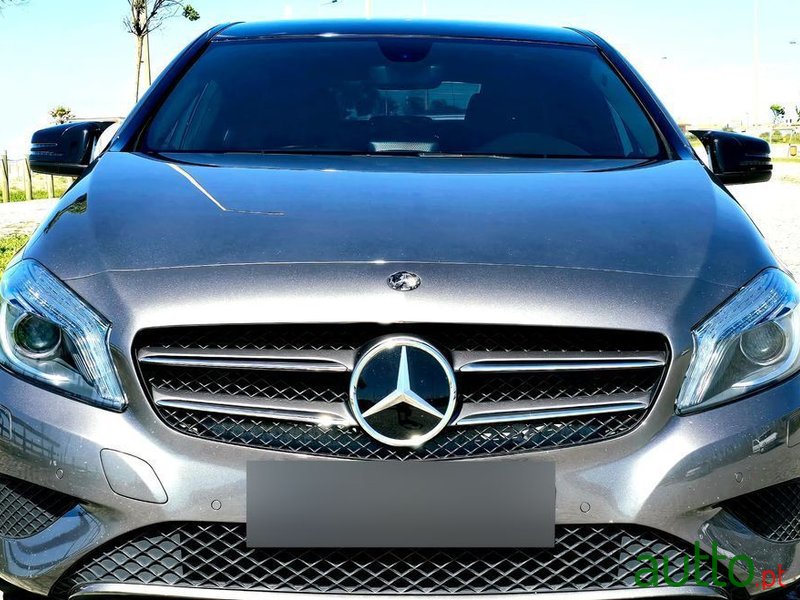 2013' Mercedes-Benz Classe A photo #5