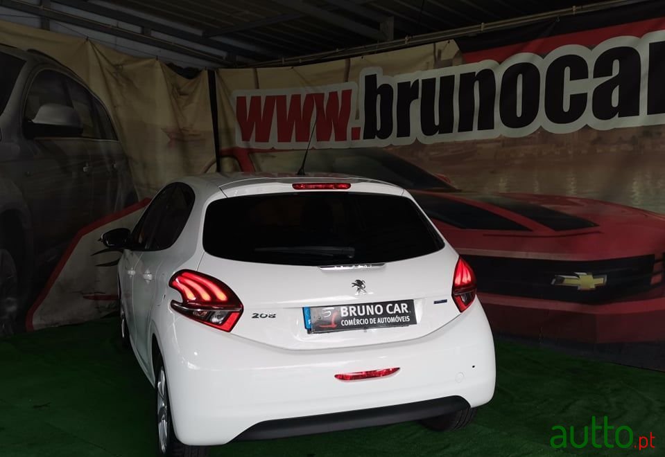 2016' Peugeot 208 photo #4