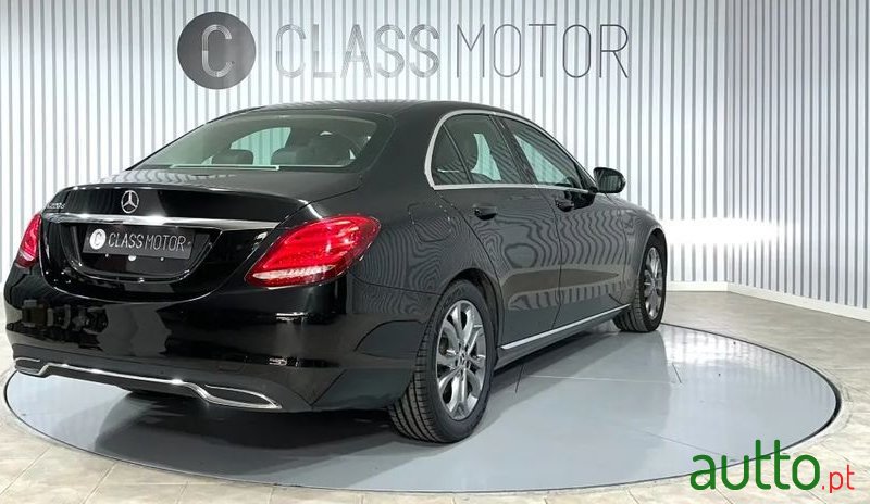 2017' Mercedes-Benz Classe C photo #5