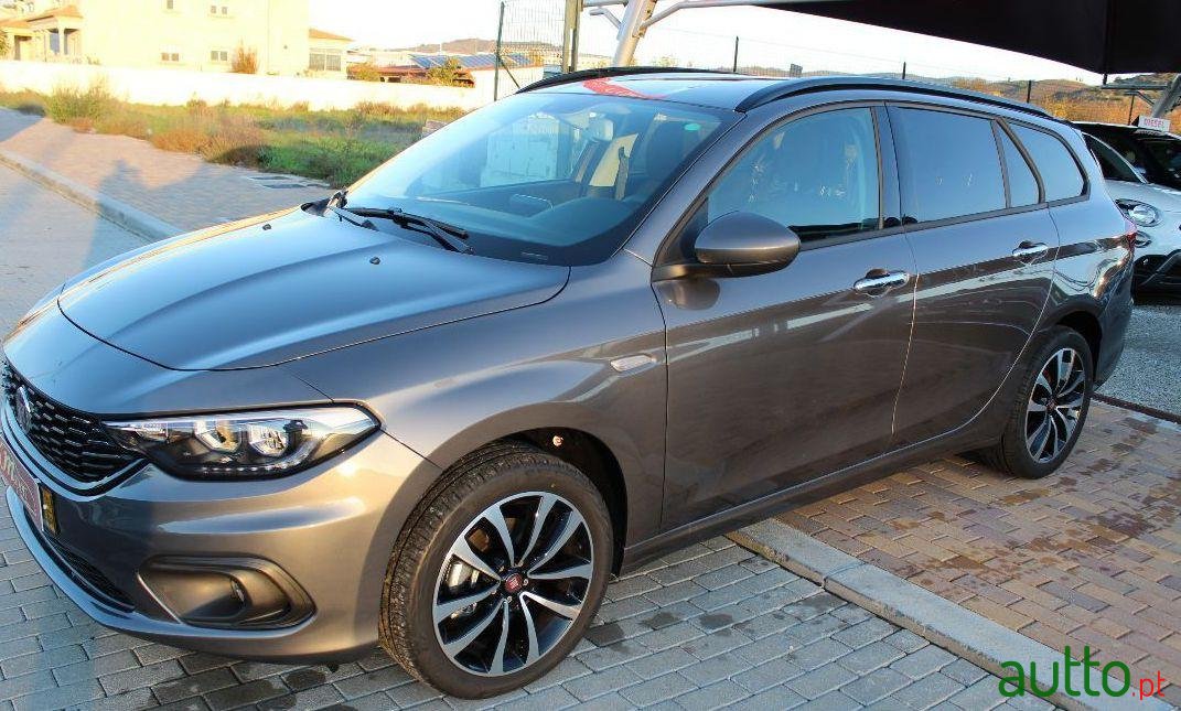 2019' Fiat Tipo Station Wagon photo #4