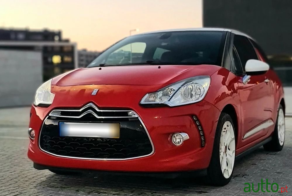 2013' Citroen DS3 photo #2