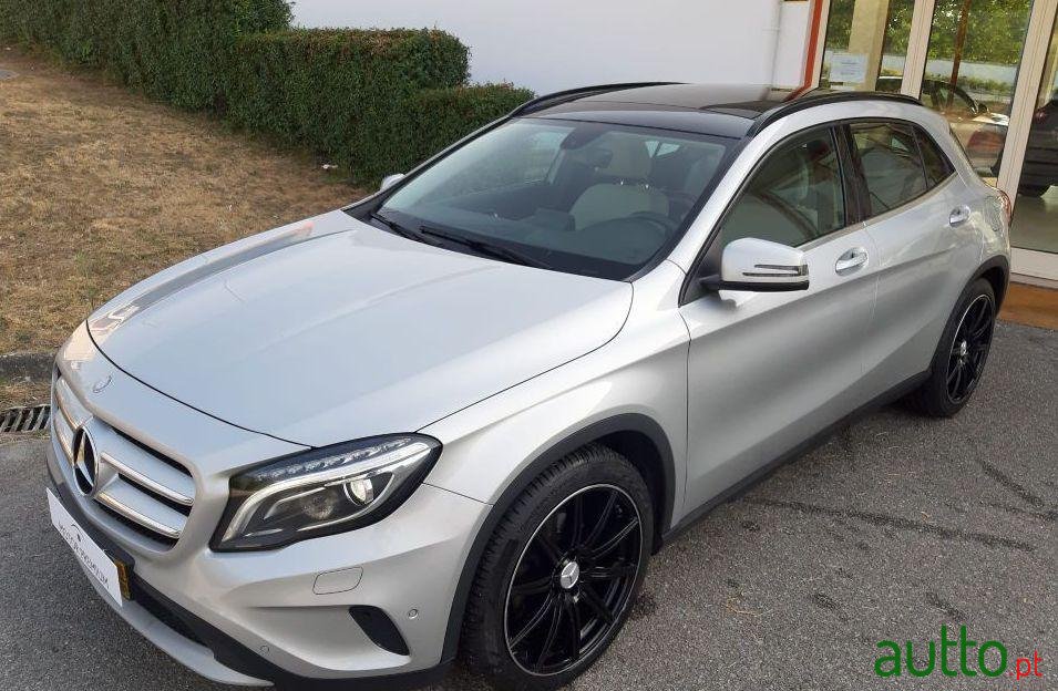 2015' Mercedes-Benz Gla-180 photo #4